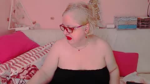 Alice online show from October 6, 7:40 pm