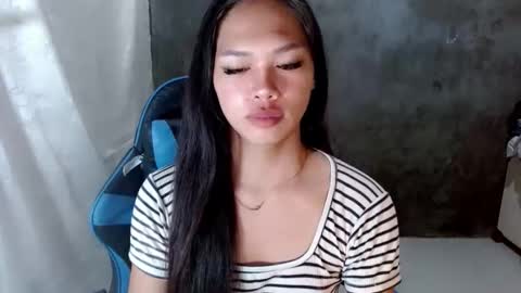 ELLA online show from February 19, 10:15 am