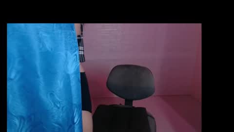 Snapshot of seductive_chailyn chatting on February 20, 7:23 am just call me baby online show from February 20, 7:23 am