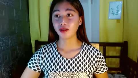 Snapshot of seductive_monicaxxx chatting on October 22, 1:32 am NIK online show from October 22, 1:32 am