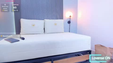 selena_foox online show from February 14, 3:54 am