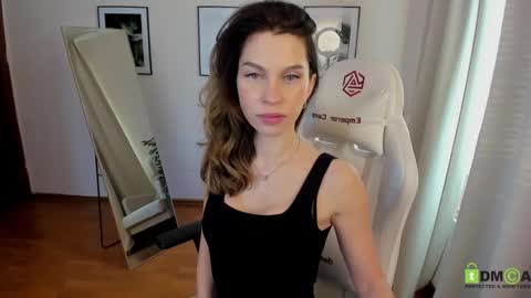 Selena online show from February 7, 9:47 am