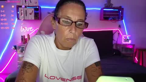 Selvaggia Del Caribe online show from January 14, 5:45 pm