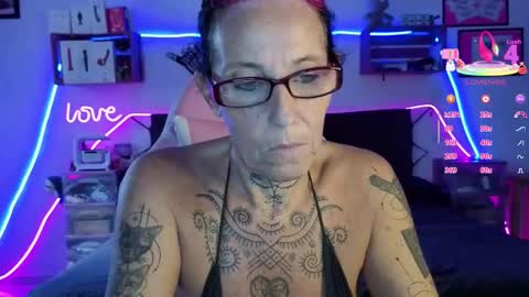 Selvaggia Del Caribe online show from October 20, 6:00 pm