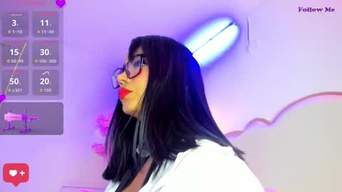 Sennia online show from September 10, 1:55 pm