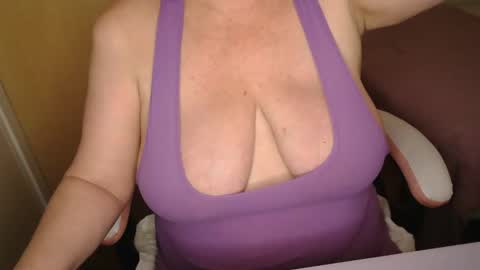 Snapshot of sensual_cris chatting on October 7, 2:21 pm CRIS  online show from October 7, 2:21 pm