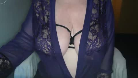 Snapshot of sensual_cris chatting on December 30, 7:37 am CRIS  online show from December 30, 7:37 am