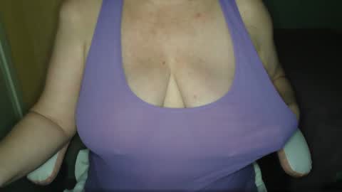 Snapshot of sensual_cris chatting on October 14, 9:17 pm CRIS  online show from October 14, 9:17 pm