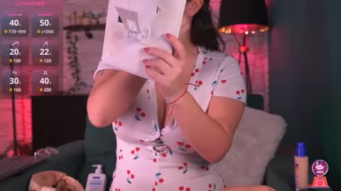 Jasmine online show from March 8, 9:02 am