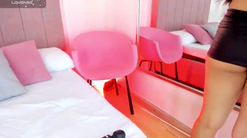 Jeen  online show from November 15, 9:49 pm