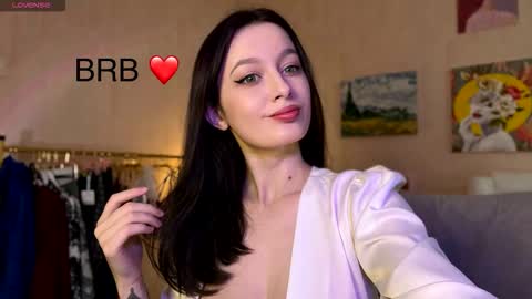 sensuallucy233 online show from January 8, 6:17 am