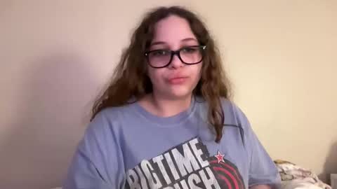 Seraphina online show from January 7, 1:09 am