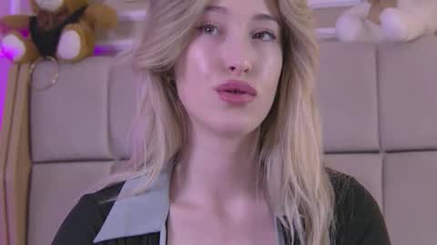 Serena online show from March 1, 10:59 am