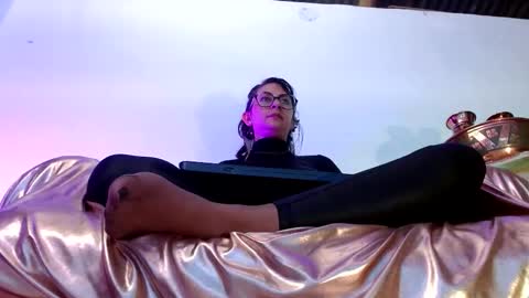 Serena Xyz online show from December 3, 9:39 pm