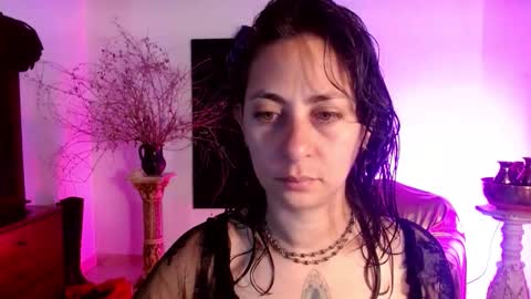 Snapshot of serena_xyz chatting on October 6, 6:56 pm Serena Xyz online show from October 6, 6:56 pm