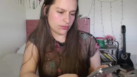 serenity_crystal online show from December 18, 8:57 pm