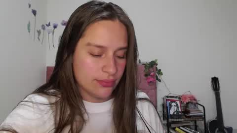 serenity_crystal online show from February 18, 9:31 pm