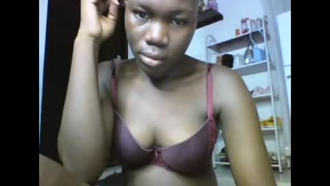 Snapshot of sexqueen02 chatting on March 8, 1:15 am sexqueen02 online show from March 8, 1:15 am