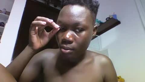 Snapshot of sexqueen02 chatting on January 24, 5:53 pm sexqueen02 online show from January 24, 5:53 pm