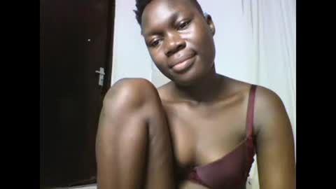 Snapshot of sexqueen02 chatting on February 15, 10:10 pm sexqueen02 online show from February 15, 10:10 pm