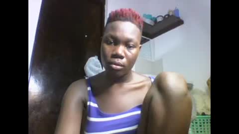 Snapshot of sexqueen02 chatting on January 8, 12:17 am sexqueen02 online show from January 8, 12:17 am