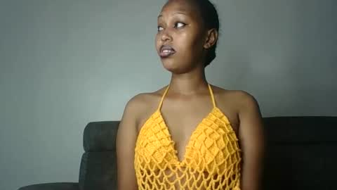 Snapshot of sexttiana_ebony chatting on October 10, 6:51 am sexttiana_ebony online show from October 10, 6:51 am