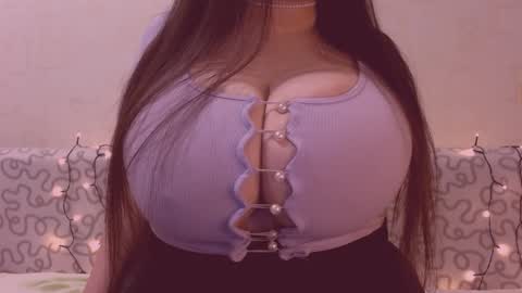 Snapshot of sexxgirlboy chatting on December 8, 1:47 pm Julia online show from December 8, 1:47 pm