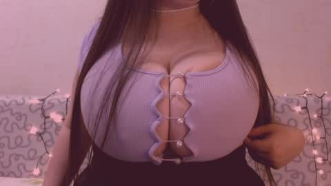 Snapshot of sexxgirlboy chatting on December 29, 2:21 pm Julia online show from December 29, 2:21 pm