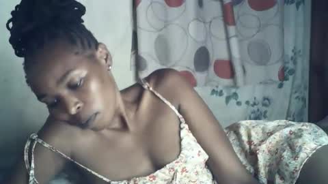 sexxy_curvy23 online show from April 1, 6:27 pm