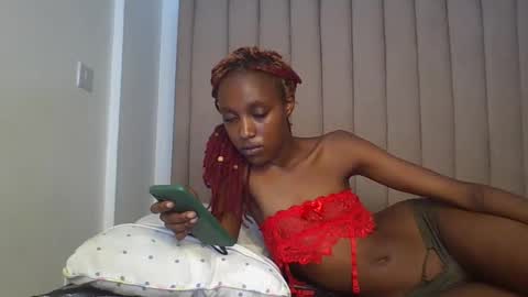 Snapshot of sexy_ebony_nica chatting on October 21, 11:47 am sexy_ebony_nica online show from October 21, 11:47 am