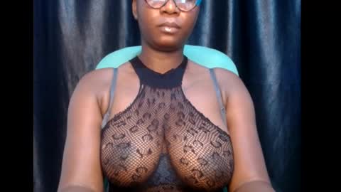 zoe online show from March 10, 8:45 pm