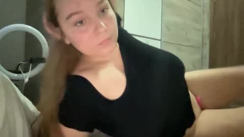 Snapshot of sexyayo666 chatting on October 21, 4:33 pm ALAYA online show from October 21, 4:33 pm