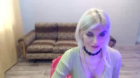 sexybeatriice online show from December 21, 7:56 am