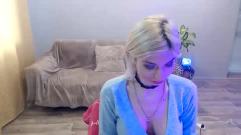 sexybeatriice online show from February 16, 7:52 am