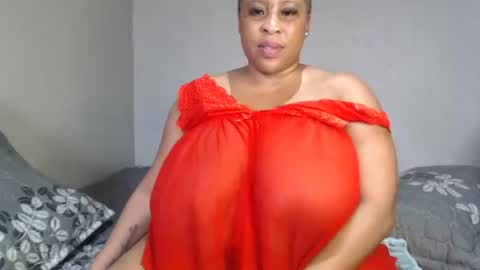 sexyebonylove89 online show from December 2, 12:06 pm