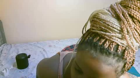 sexylucy33 online show from March 3, 6:25 pm