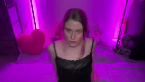 shadebabe online show from March 7, 8:21 am