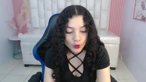 Snapshot of shalon_diaz_sub chatting on October 22, 5:40 pm Shalon online show from October 22, 5:40 pm