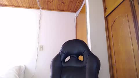 shanel_lozano online show from February 9, 6:10 pm