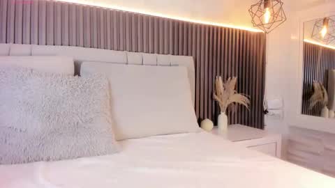 SHANON online show from November 6, 7:31 pm