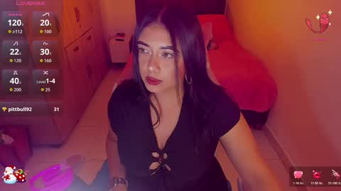Snapshot of shanonn_diprima_ chatting on October 23, 7:20 pm Cami Ortiz independent model online show from October 23, 7:20 pm