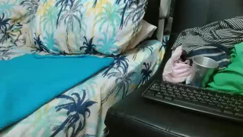 sharlot03 online show from March 2, 11:09 am