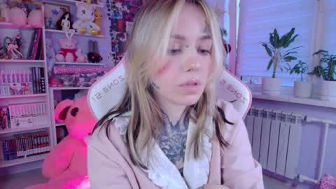 Katrin online show from December 22, 1:03 pm