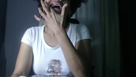 Shayna online show from January 4, 11:33 am