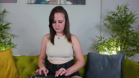 Snapshot of sheila_rich chatting on September 23, 11:30 am Sheila online show from September 23, 11:30 am