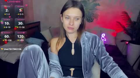 Snapshot of sheillatyler chatting on October 23, 9:48 am Alexis online show from October 23, 9:48 am