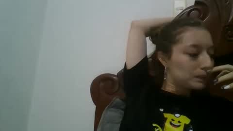 shelsyzevee_ online show from December 5, 1:49 am