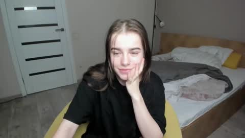 Snapshot of shelyymoon chatting on December 31, 12:32 am ShelyMoon online show from December 31, 12:32 am