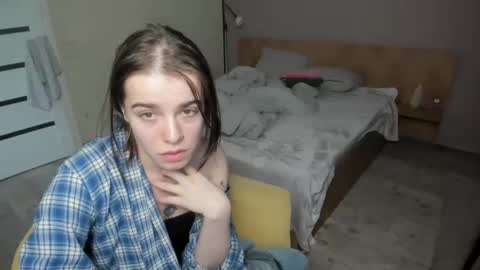 Snapshot of shelyymoon chatting on January 6, 2:03 pm ShelyMoon online show from January 6, 2:03 pm