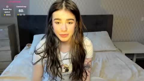 Snapshot of shelyymoon chatting on September 29, 1:16 pm ShelyMoon online show from September 29, 1:16 pm